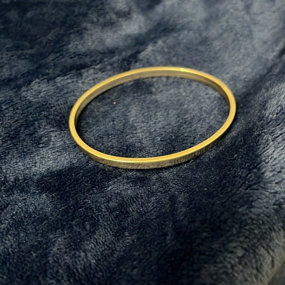 Tested Vintage Solid 10K Yellow Gold Thin Plain Bangle Bracelet 4mm 4.5 grams - Picture 3 of 6